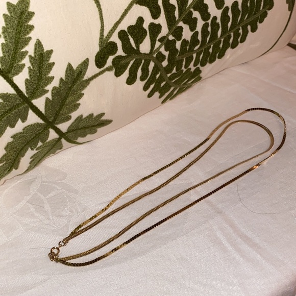 Beautiful Goldtone Two Strand Ladies Necklace - Picture 3 of 8